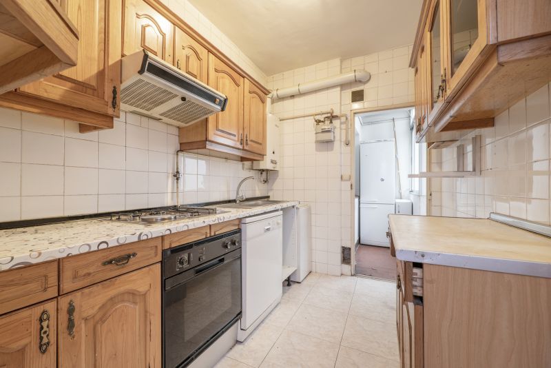 Cupboard Installation